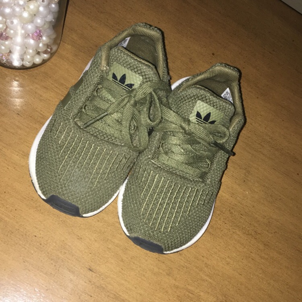 Adidas Swift Run